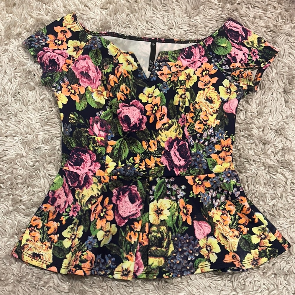 Love culture draped waist with v cut and a metal to support on boobs